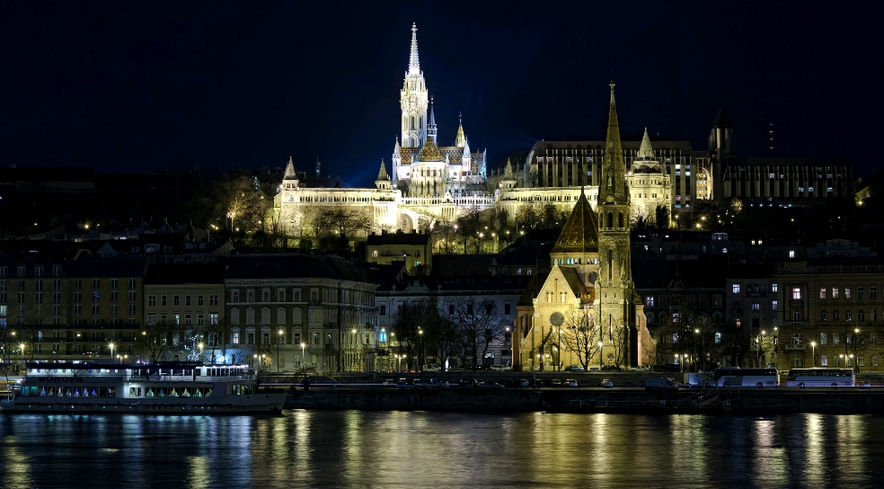 Вечерний Будапешт-экспресс (Пешт и Буда) Незабываемые панорамы вечерних огней «Жемчужины Дуная» 2 ч.