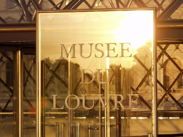 Экскурсия в музей Лувр