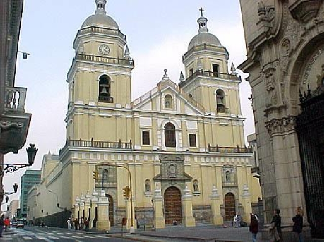 Лима - столица Перу. Экскурсия по городу - историческому центру и культурным местам