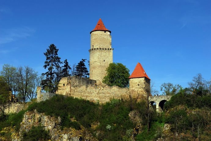 Из Праги в  замок Орлик + замок Звиков