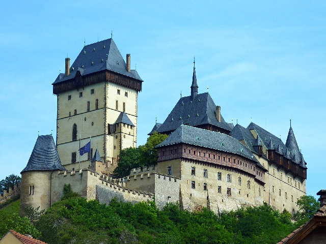 Экскурсия из Праги в замки Карлштейн и Крживоклат.