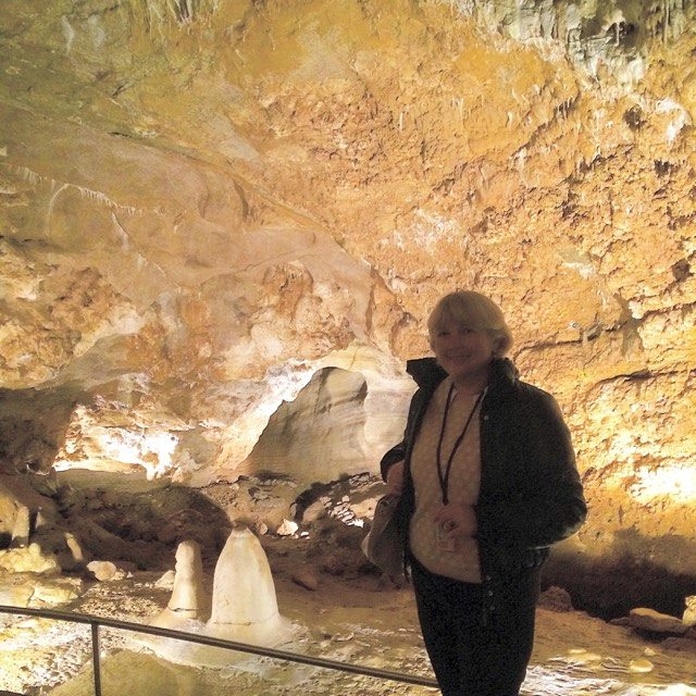 экскурсия в Конепрусские пещеры и замок Конопиште