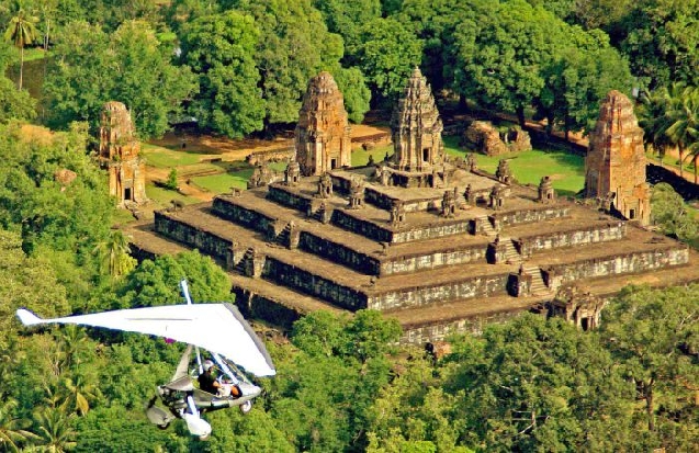 Полёт на дельтаплане над Ангкором (Сиемреап)