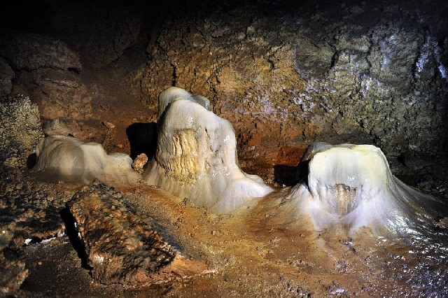 В Липскую пещеру