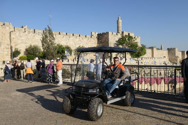 Экскурсии на электромобиле по Иерусалиму для пожилых, инвалидов и...просто ленивых