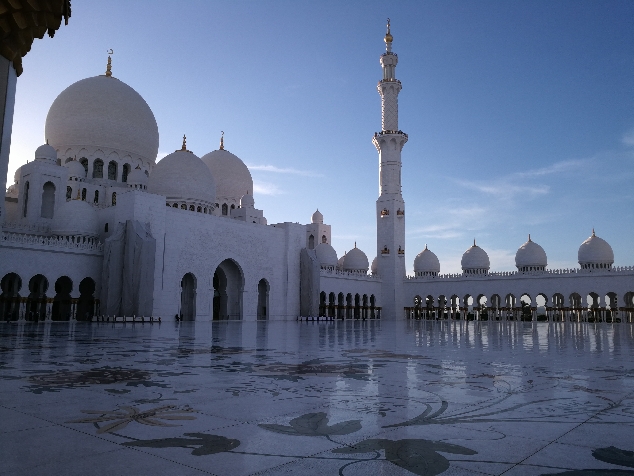 Экскурсия в мечеть Шейха Заеда