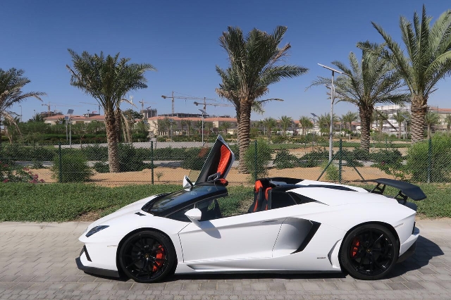Аренда суперкаров и автомобилей в ОАЭ