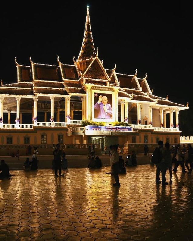 Огни вечернего Пномпеня.  Уникальное предложение для транзитных путешественников