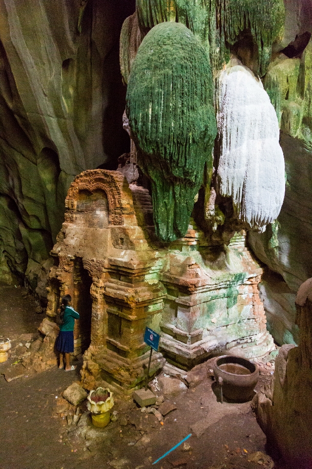 Таинственные пещеры Кампота