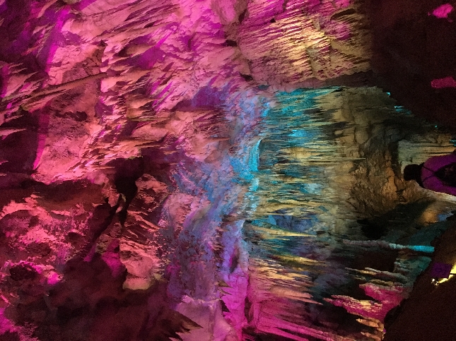 Пещера Прометея и Мартвильский каньон