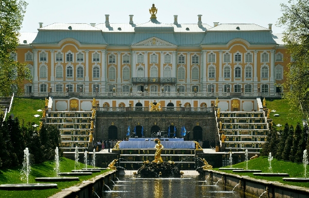 Петергоф - мировая столица фонтанов 