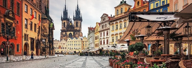 Приглашаем вас на двух-четырёхчасовые обзорные пешеходные экскурсии по Праге с русскоязычным гидом.