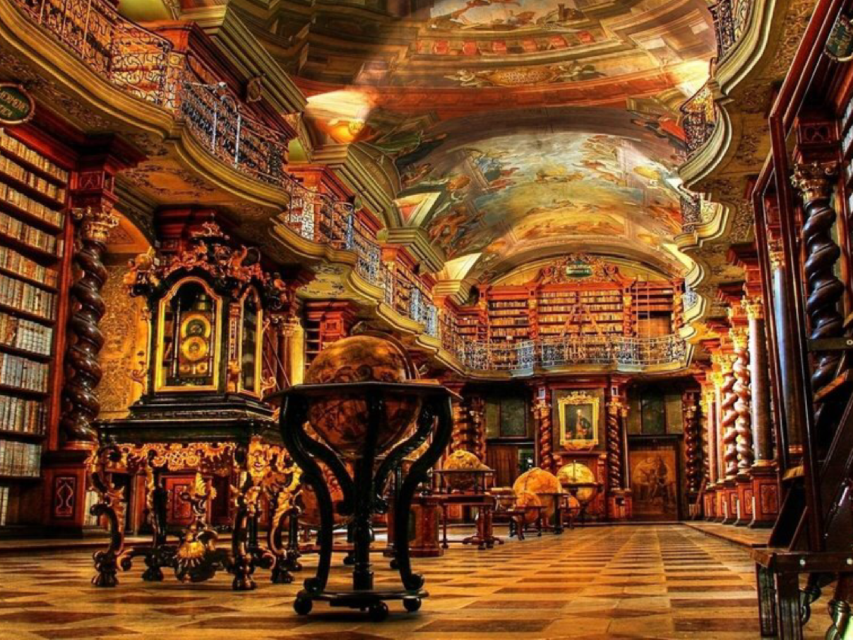 Пражская библиотека - шедевр барокко! Рекомендую!