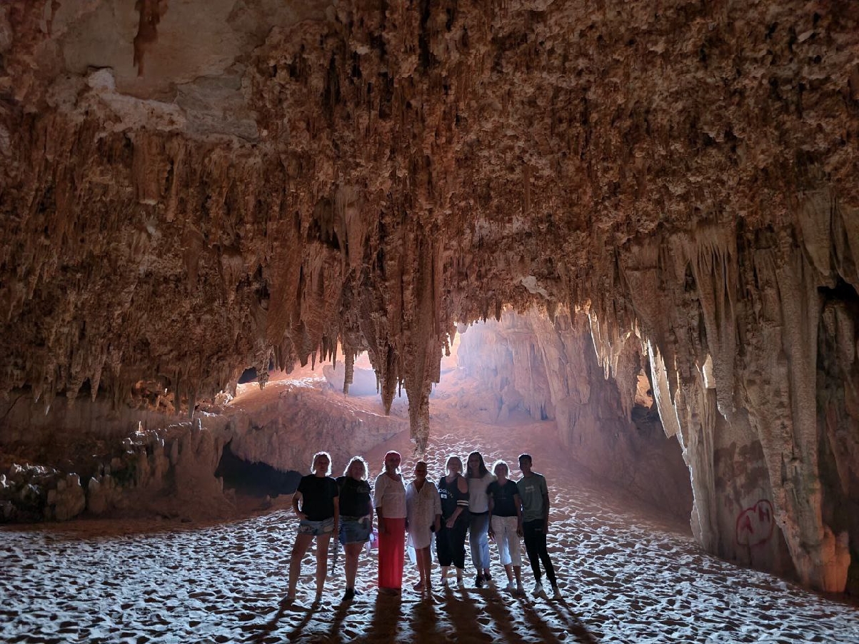 Пещера Jara