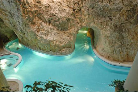 Пещерные купальни Мишкольца