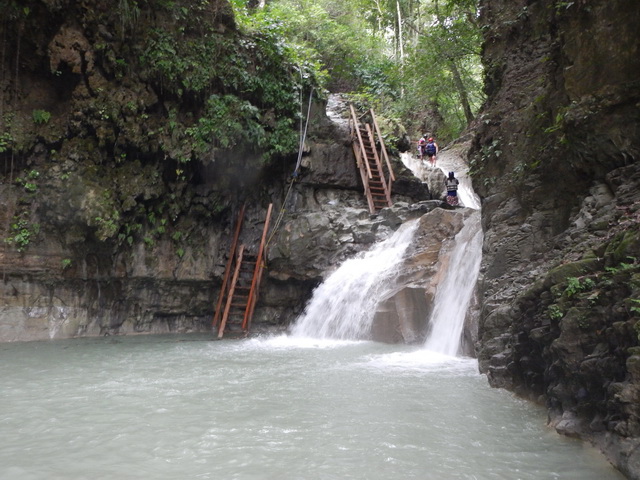 Прохождение знаменитых 27 водопадов
