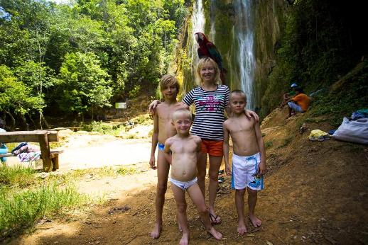 Сафари тур — водопад Эль Лимон + остров Кайо Левантадо