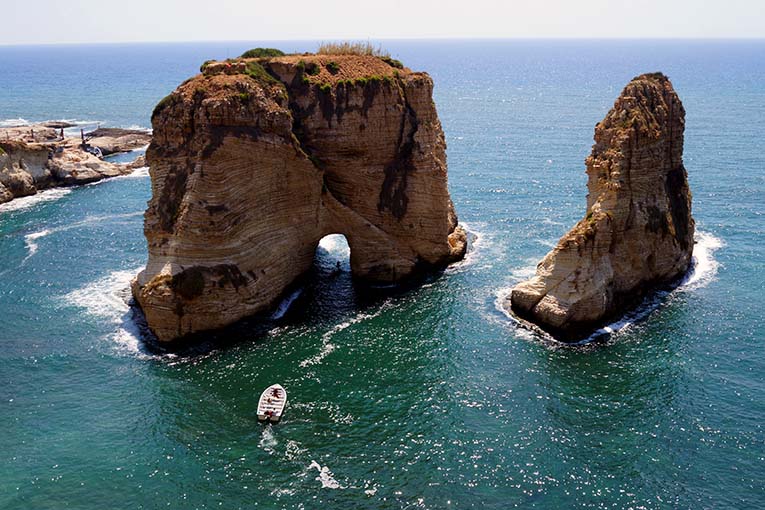 Голубиные скалы - символ столицы Ливана