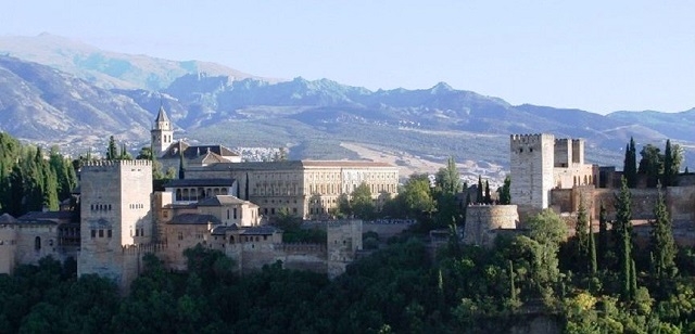 Гранада - мавританское прошлое Испании и 16 век.