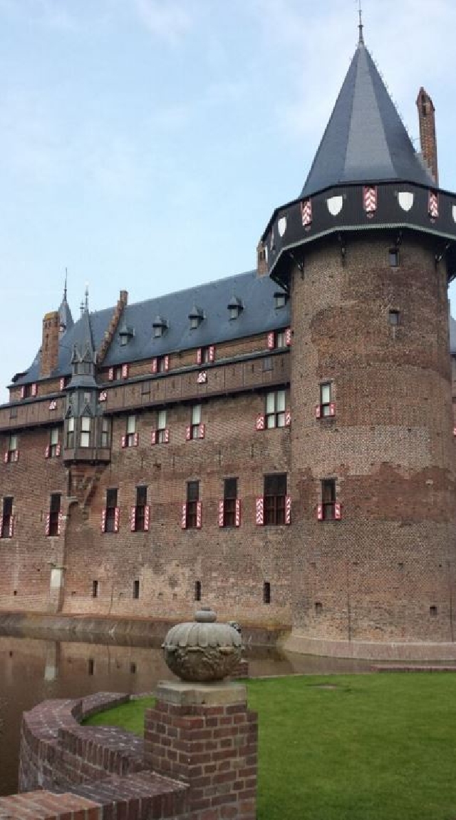 Сказочные замки Мэйудерслот - Де Хаар.