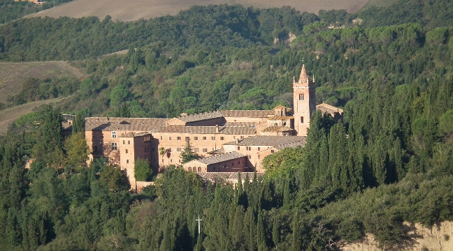 Средневековые аббатства с многовековой историей: Монте Оливето Маджоре и Сант Антимо