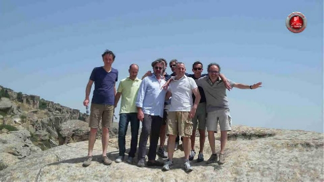 Гобустан, грязевые вулканы и караван-сарай 15 века