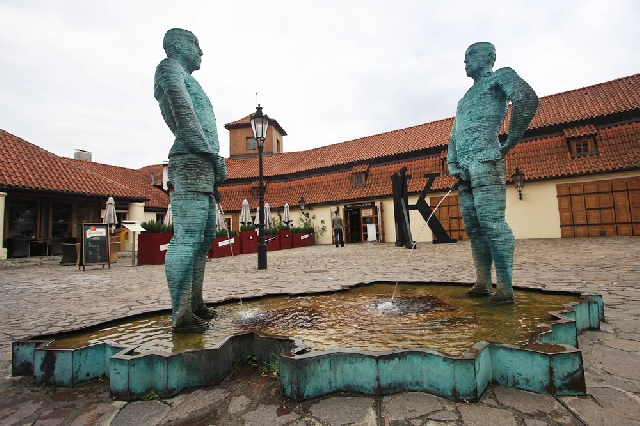 Необычные скульптуры.