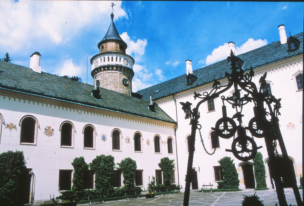 Из Праги в замок Сыхров + замок Мелник