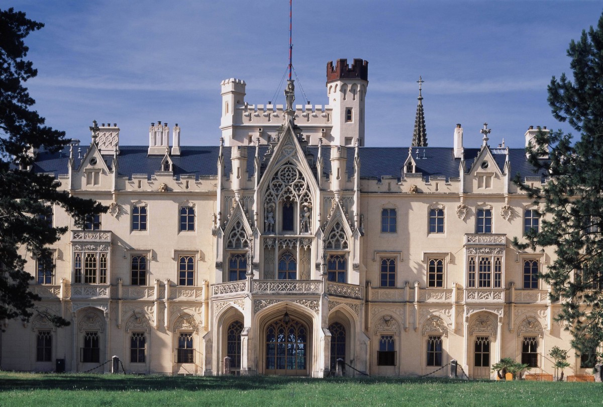 Из Праги в  замок Леднице + замок Валтице