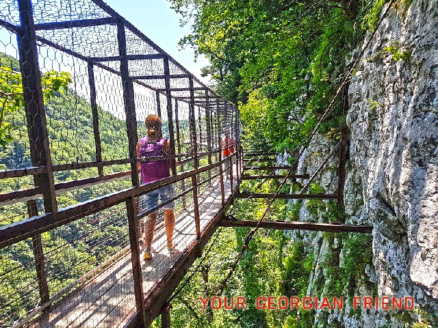 Экскурсия в Мартвильские каньоны