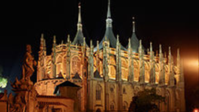 Путешествие в костехранилище города Средневековья - Кутна гора, осмотр города,, замок частный Света!