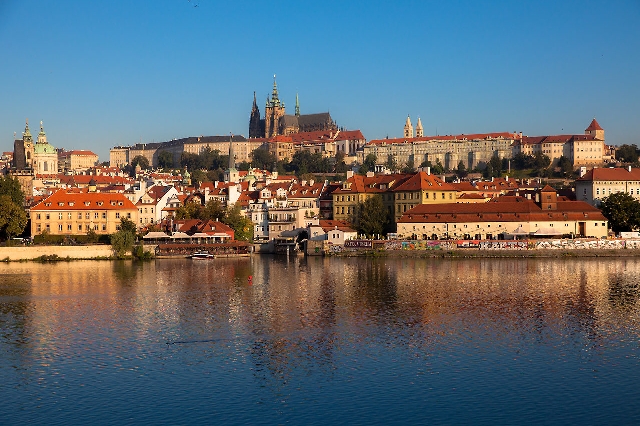 Прага- 4 часа-4 средневековых города.