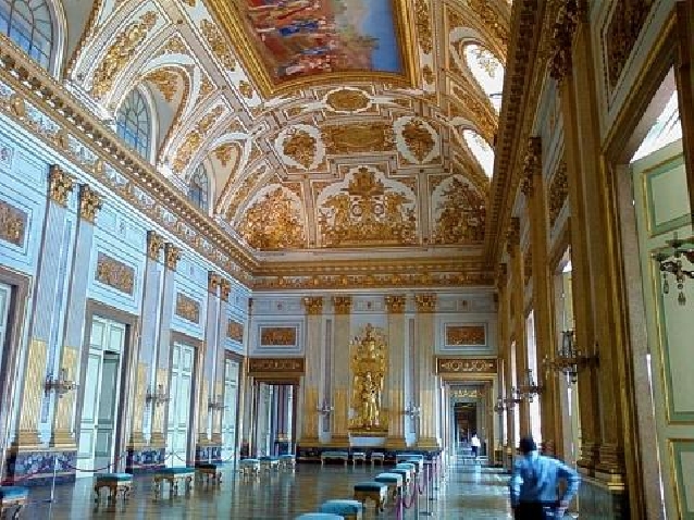 Королевский дворец Казерты