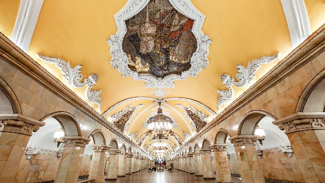 «От Сокольников до парка на метро»: экскурсия по московскому метро