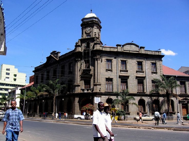 Грани Найроби: Блеск бизнес города и ужасы трущоб Кибера