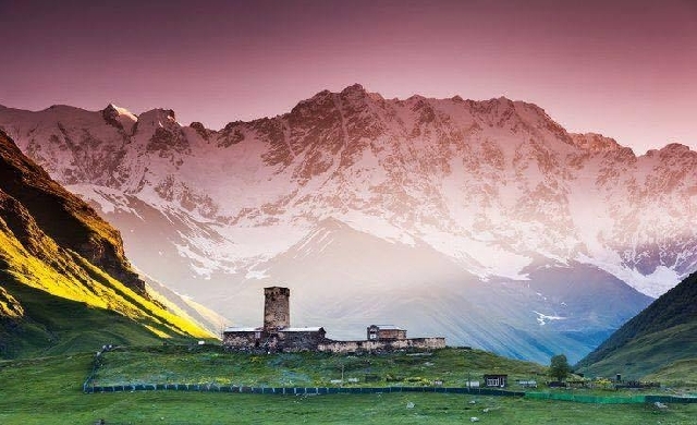 Экскурсия в Местиа-Цагери-Амбролаури - Шови: Горный тур по соседним но разним по поироде регионам : 