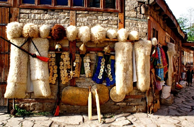 Лагич-ремесленно-торговый центр