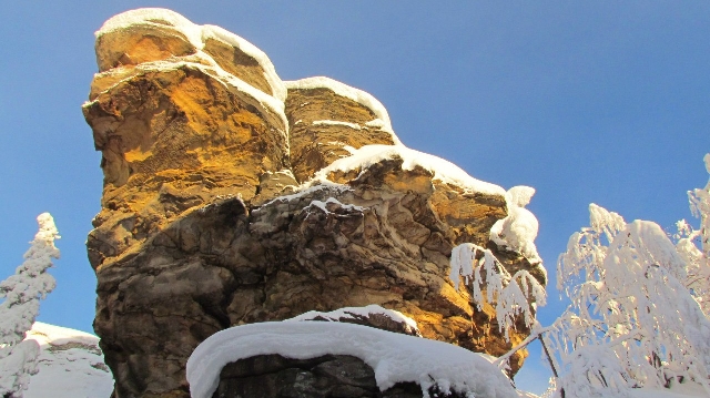 Каменный город и грот Колчака