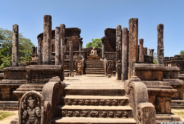 ПОЛОННАРУВА - КАНДИ - СИГИРИЯ - ДАМБУЛЛА ( 3 дня )