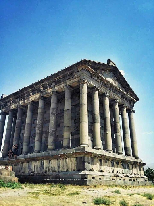 Экскурсия в языческий храм Гарни и пещерный монастырь Гегард из Еревана