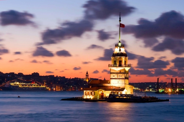 Самые важные места + ДВА КОНТИНЕНТА + Поездка на пароме (Транспорт включён)