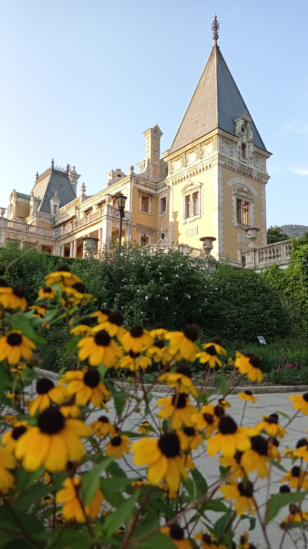 Райский уголок и царское величие