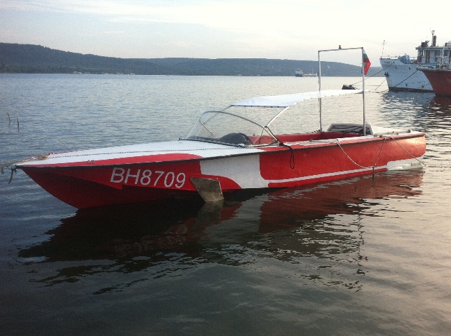 Морские экскурсии вдоль побережья на скоростном катере на подводных крыльях