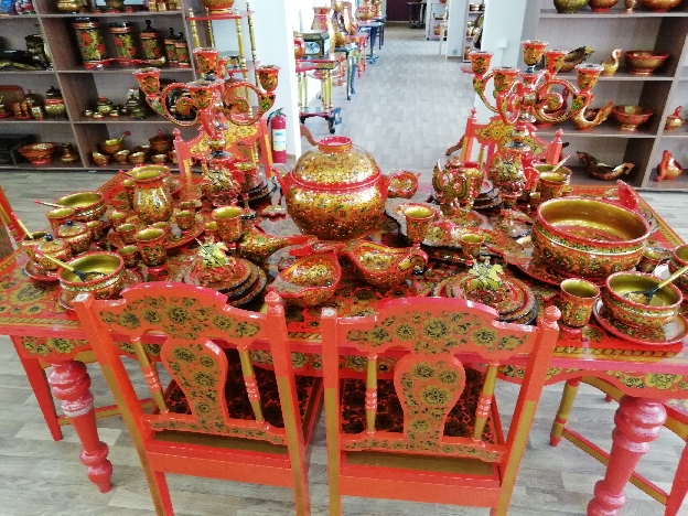 Семёнов - столица знаменитой Хохломской росписи