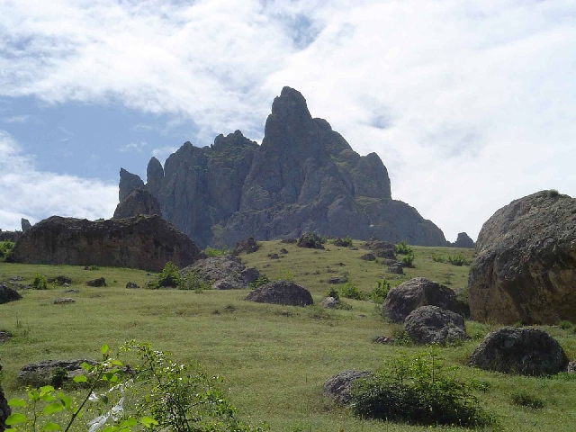 Таинственная гора Бешбармаг