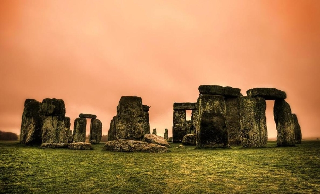 Гобустан - колыбель цивилизации: домен силы, музыкальные камни и “неземные” грязевые вулканы.