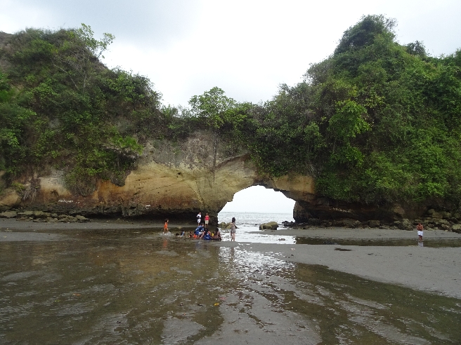 Тумако: Тихий океан