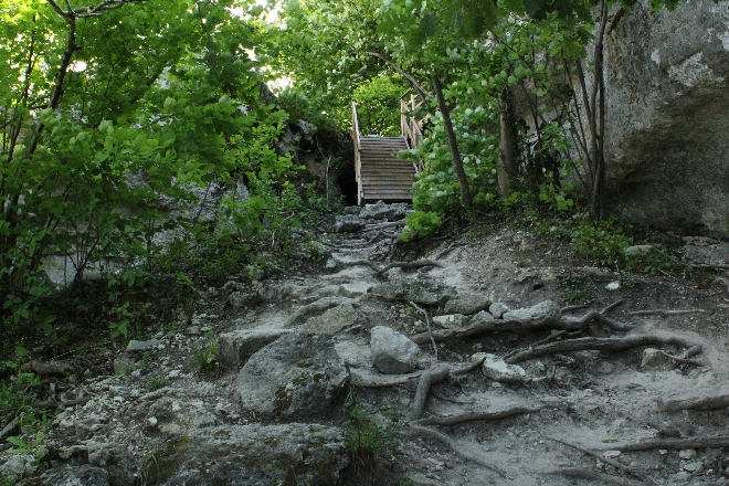 экскурсия по пещерному городу Эски Кермен