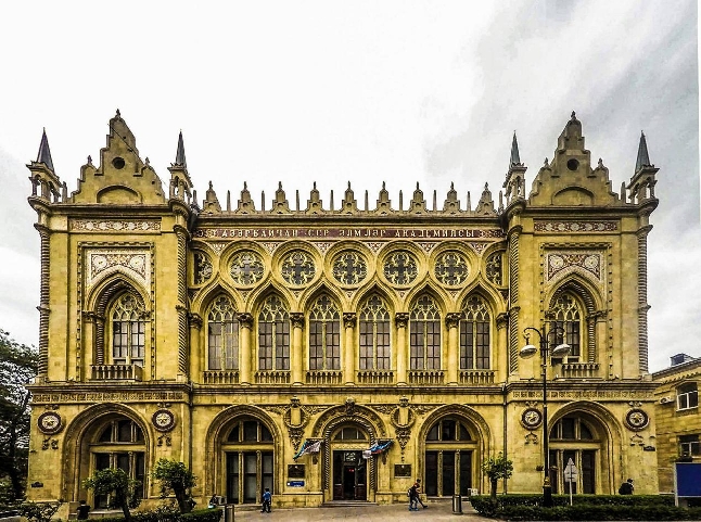 Экскурсия по  г. Баку (средние века и начало ХХ века )