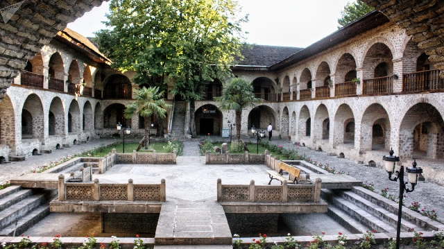 ВСЕМИРНОЕ НАСЛЕДИЕ ЮНЕСКО – ШЕКИ